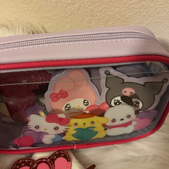 Hello Kitty and Friends Emo Kyun Makeup Bag Hello Kitty Dessert Plush Coin Purse - Picture 6 of 9